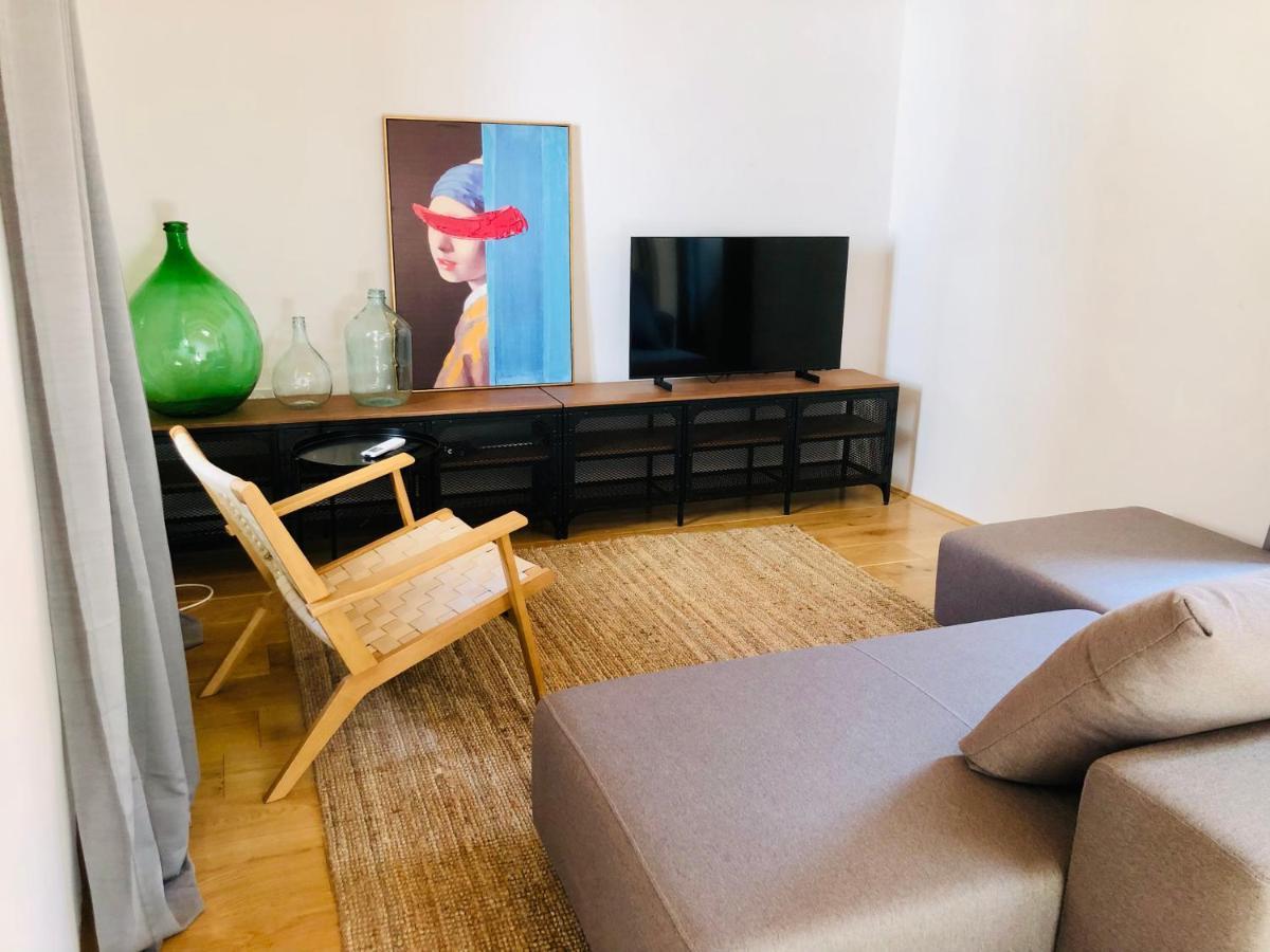 Seayou!***Charming 1-Bedroom Rental Unit In The Old City Center Of Cres Esterno foto