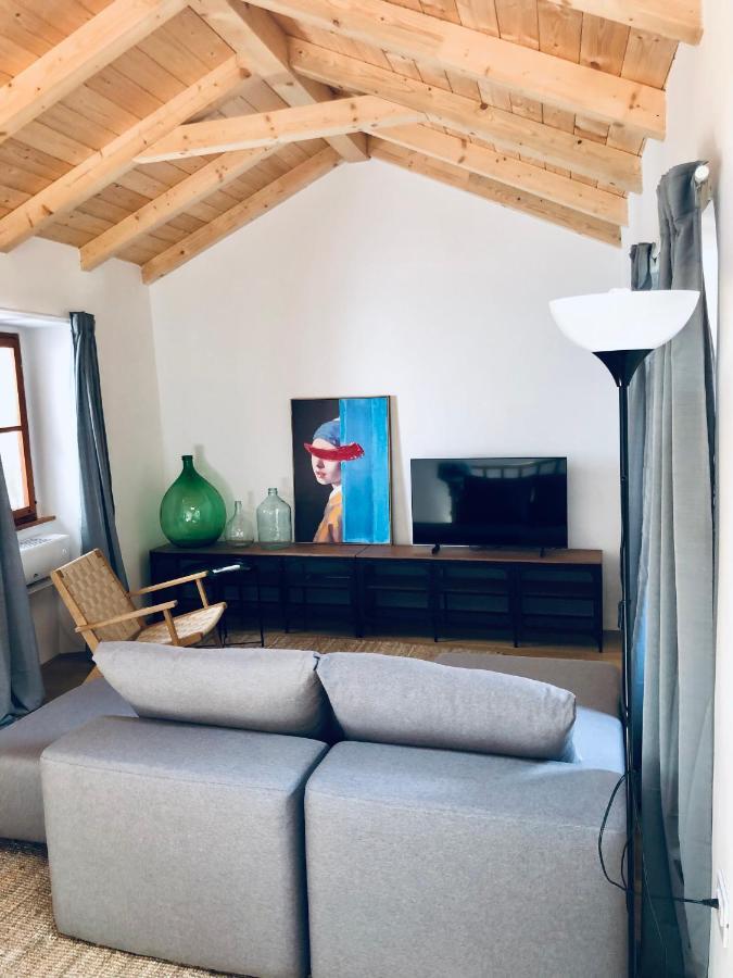 Seayou!***Charming 1-Bedroom Rental Unit In The Old City Center Of Cres Esterno foto