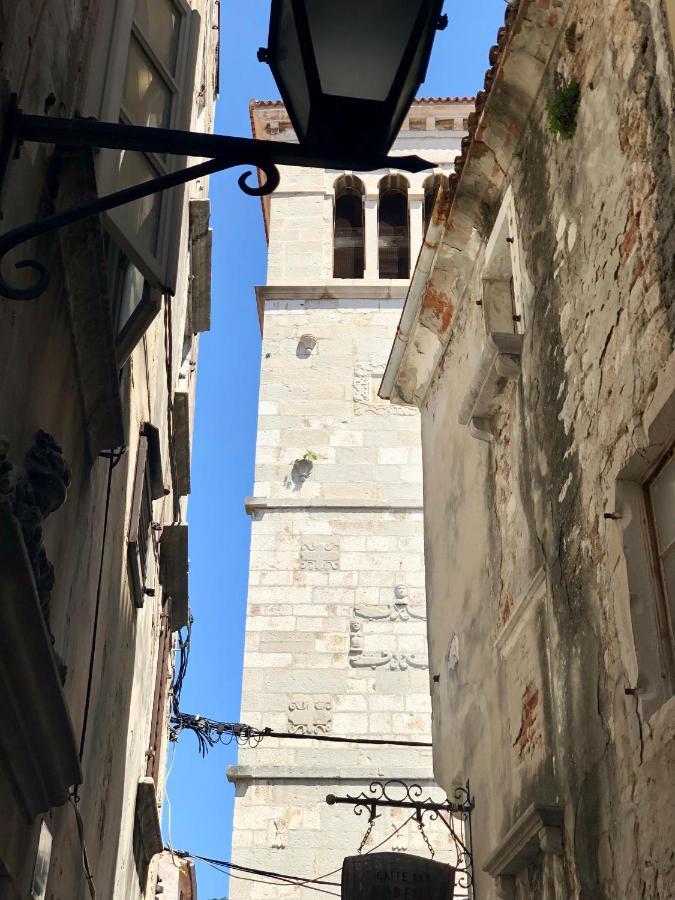 Seayou!***Charming 1-Bedroom Rental Unit In The Old City Center Of Cres Esterno foto