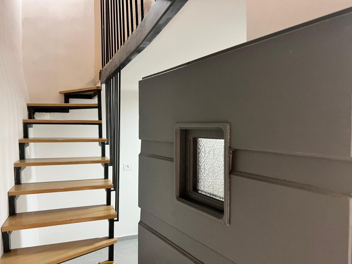 Seayou!***Charming 1-Bedroom Rental Unit In The Old City Center Of Cres Esterno foto